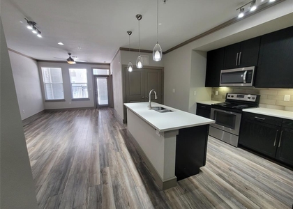 180 W Gray Street - Photo 1