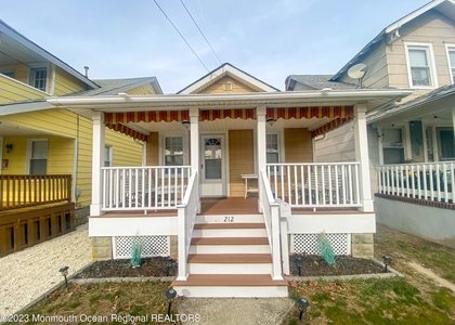 212 15th Avenue - Photo 1