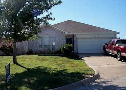 4425 Park Creek Court - Photo 1