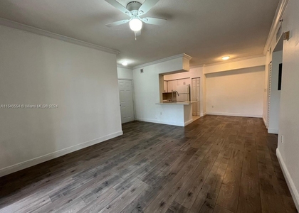 100 Sw 117th Ter - Photo 1