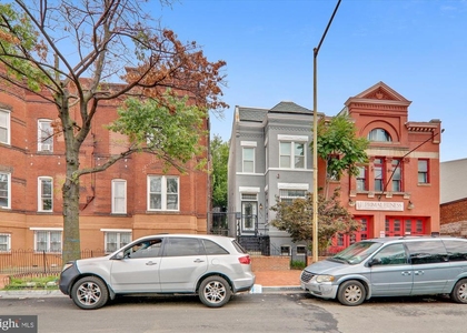 221 M St Nw - Photo 1