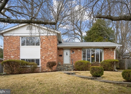 6103 Stardust Ln - Photo 1