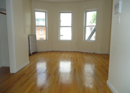 524  Lafayette Avenue - Photo 1