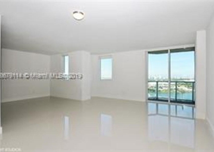 244 Biscayne Blvd - Photo 1