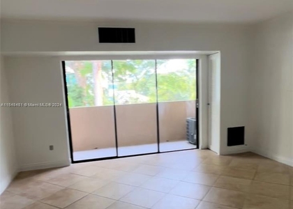 2201 Brickell Ave - Photo 1