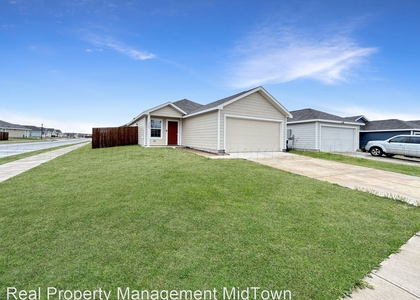 5403 Longshadow Dr - Photo 1