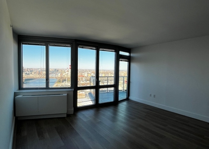 45 Center Blvd | Long Island C - Photo 1