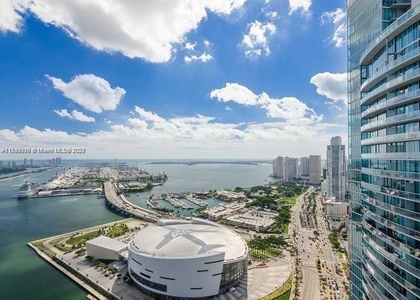 900 Biscayne Blvd - Photo 1