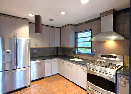 66-05 DARTMOUTH STREET REGO PA - Photo 1