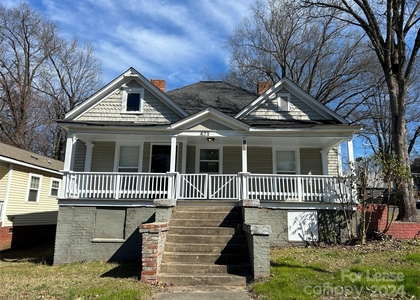 823 Parkwood Avenue - Photo 1