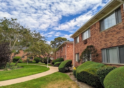 11 South Saxon Avenue - Photo 1