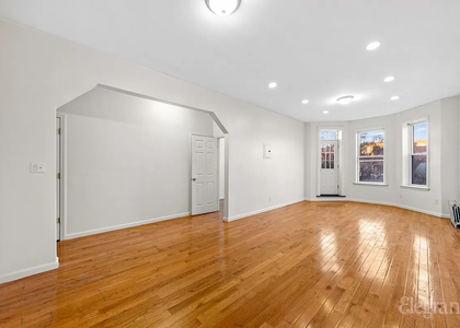 121  East 31st Street - Photo 1