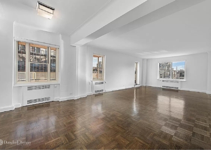 945 Fifth Ave - Photo 1