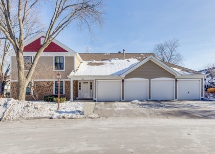 321 Maplewood Court - Photo 1