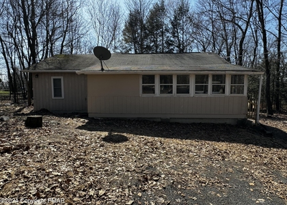 3211 Catalpa Lane - Photo 1