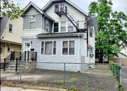 8 Olive St - Photo 1