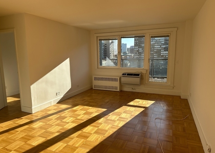 East 34th St | Kips Bay | Midt - Photo 1