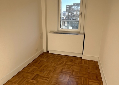 East 34th St | Kips Bay | Midt - Photo 1