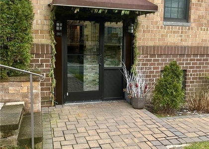 62 Crescent Place - Photo 1