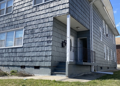 452 Summit Street - Photo 1