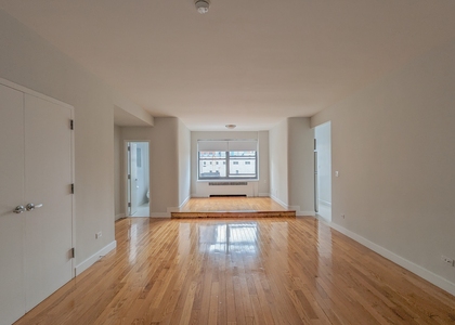 East 61st Street - Photo 1