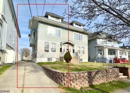 237 Orchard St - Photo 1