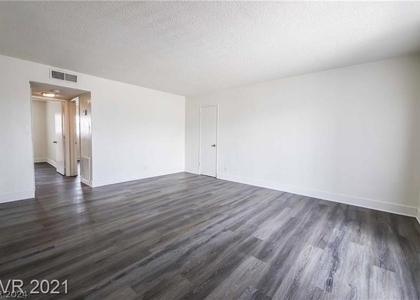 209 Flower Avenue - Photo 1