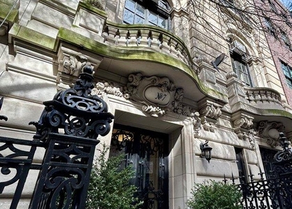 East 75th Street - Photo 1