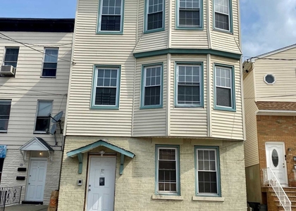 24 Davis Street - Photo 1