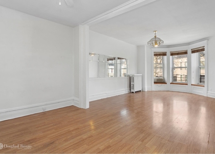 1272 Park Pl - Photo 1