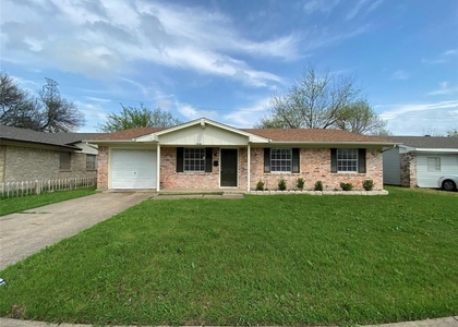 6510 Cinnamon Oaks Drive - Photo 1