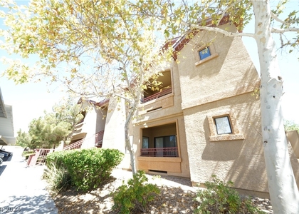 8250 N Grand Canyon Drive - Photo 1