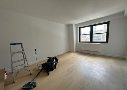 222 East 39th Street - Photo 1