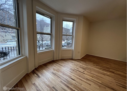 373 Washington Ave - Photo 1