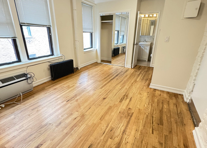 326 East 58th Street - Photo 1