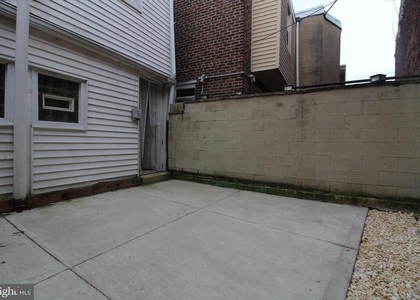 408 Sigel St - Photo 1