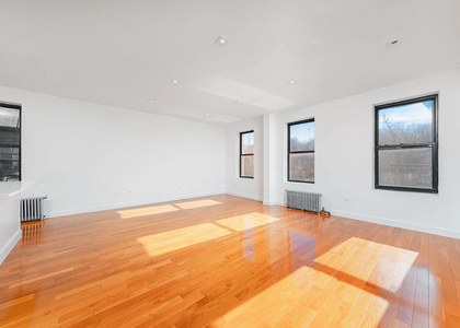 207 Central Park North - Photo 1