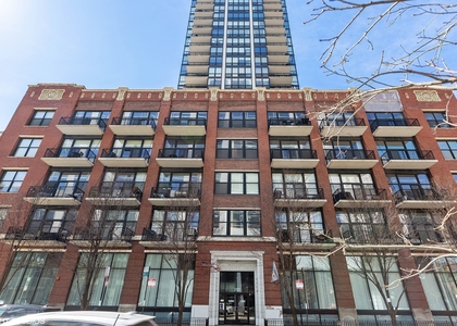 210 S Desplaines Street - Photo 1