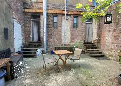 891 Bergen St - Photo 1