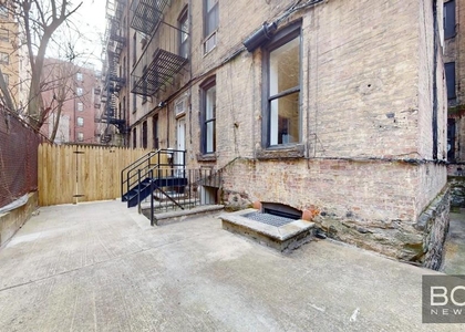 443 West 51 Street - Photo 1