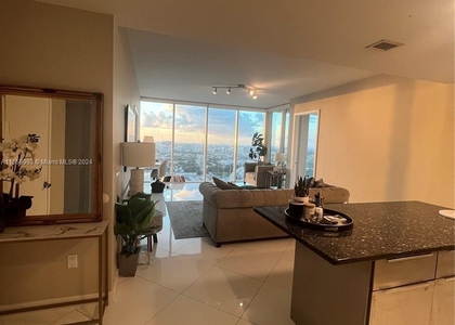 1040 Biscayne Blvd - Photo 1