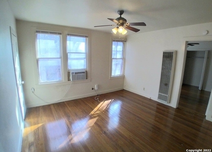 215 W Magnolia Ave - Photo 1