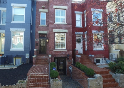 1209 E Street Ne - Photo 1