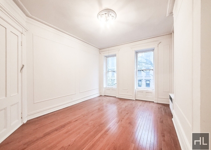 323a East 89 Street - Photo 1