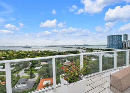 4250 Biscayne Blvd - Photo 1