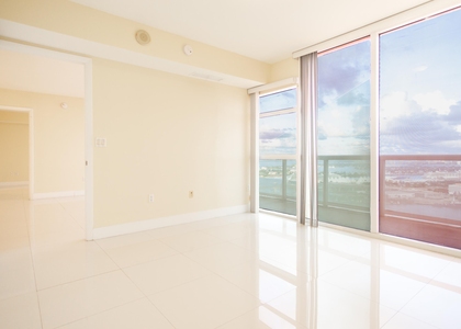 50 Biscayne Boulevard - Photo 1