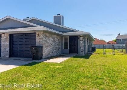 3010 Honeysuckle Circle - Photo 1