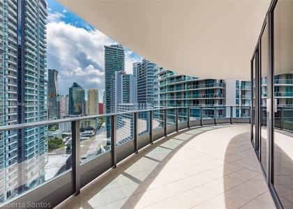 1000 Brickell Plz - Photo 1