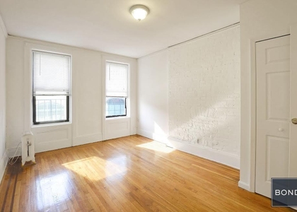 410 East 59th Street - Photo 1