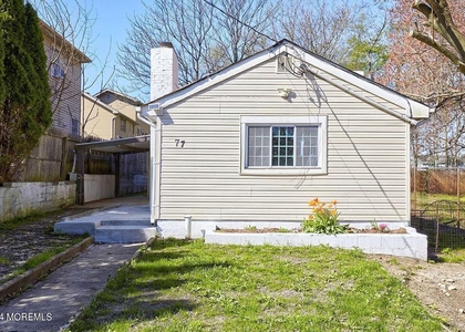 77 Salem Place - Photo 1